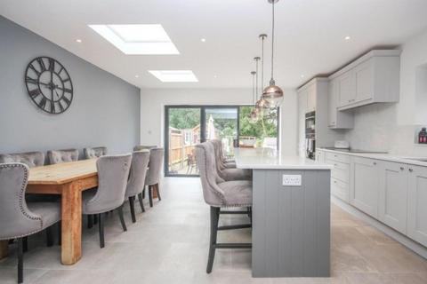 undefined, Oulton Crescent, Potters Bar