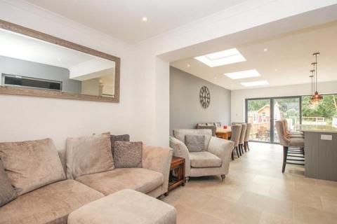 undefined, Oulton Crescent, Potters Bar