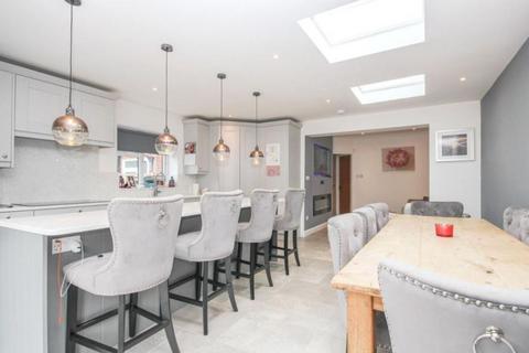 undefined, Oulton Crescent, Potters Bar