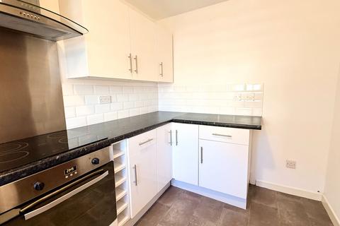 2 bedroom terraced house to rent, Highwoods, Colchester CO4