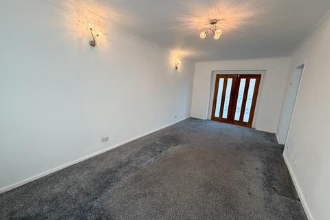 3 bedroom terraced house to rent, Radcliffe, Manchester M26
