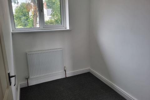 3 bedroom terraced house to rent, Dudley DY2