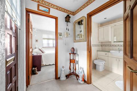 3 bedroom bungalow for sale, Woodlands Park, Joydens Wood, Bexley, DA5