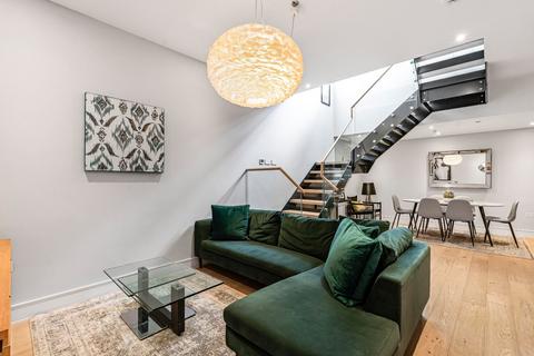 3 bedroom house for sale, Avery Walk, London, SW11