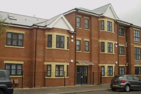 3 bedroom flat to rent, Wilson Gardens, Harrow HA1