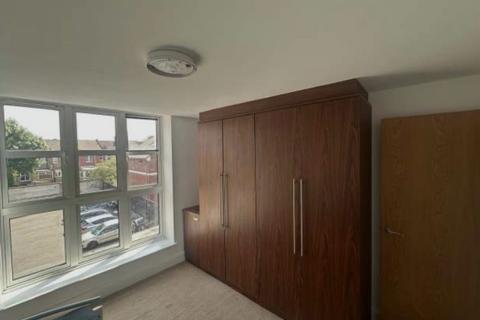 3 bedroom flat to rent, Wilson Gardens, Harrow HA1