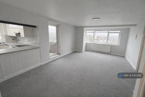 2 bedroom flat to rent, Baltimore Court, Hove, BN3