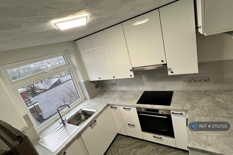 2 bedroom flat to rent, Baltimore Court, Hove, BN3