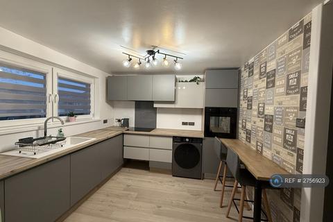 2 bedroom flat to rent, Saughton Mains Street, Edinburgh, EH11