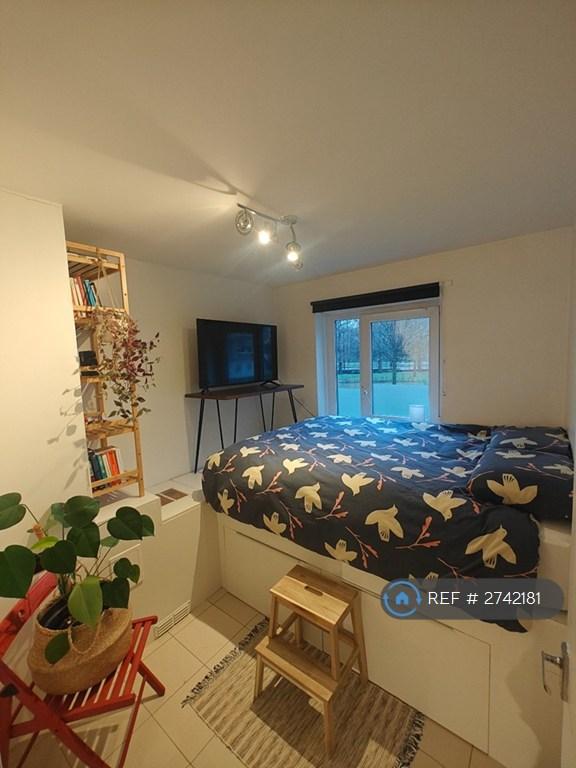 Bedroom (Small)