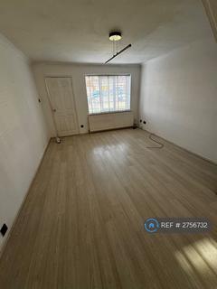 2 bedroom semi-detached house to rent, Old Lane, Chadderton, Oldham, OL9