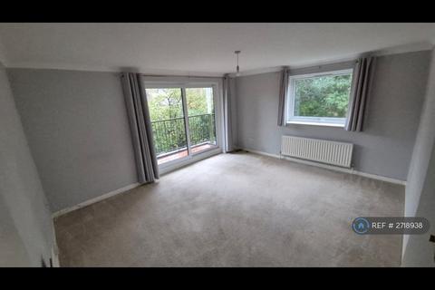2 bedroom flat to rent, The Charltons, Bournemouth, BH2
