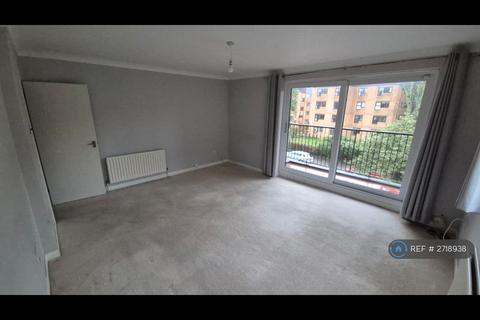 2 bedroom flat to rent, The Charltons, Bournemouth, BH2