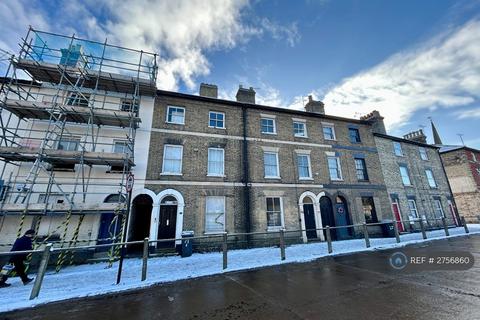 1 bedroom flat to rent, St. Marys Square, Newmarket, CB8