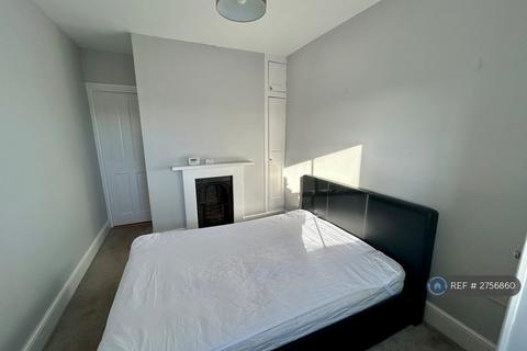 1 bedroom flat to rent, St. Marys Square, Newmarket, CB8