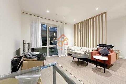 1 bedroom in a house share to rent, House Share-Leamore Street, London, W6