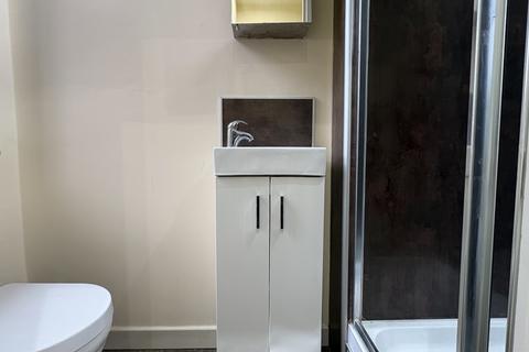 Studio to rent, Anson Road