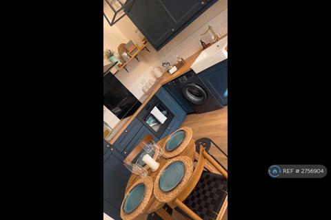 1 bedroom end of terrace house to rent, Siston Common, Bristol, BS15
