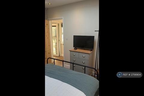 1 bedroom end of terrace house to rent, Siston Common, Bristol, BS15