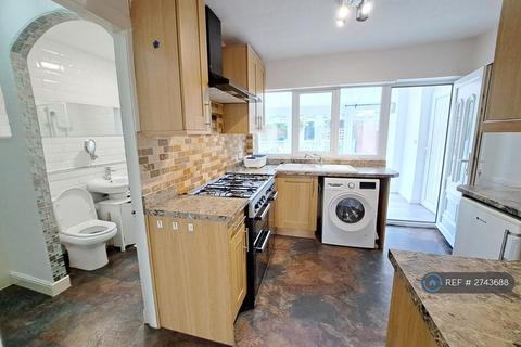 3 bedroom terraced house to rent, Dimsdale Grove, Birmingham, B31