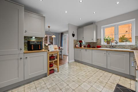 4 bedroom detached house for sale, Wychewood Close, Little Stanion, NN18