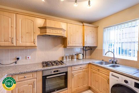 3 bedroom townhouse for sale, Coniston Drive, Doncaster