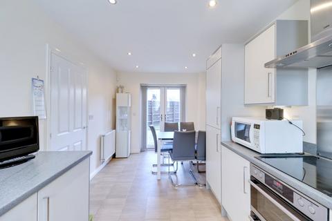 3 bedroom semi-detached house for sale, Belhouse Avenue, South Ockendon RM15
