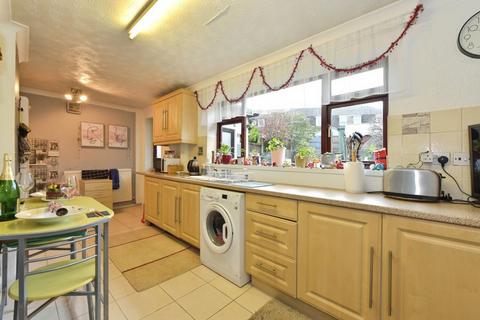 3 bedroom terraced house for sale, Kenyon Road, Chesterfield S41