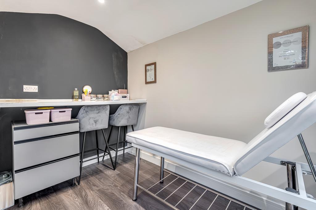 Beauty room