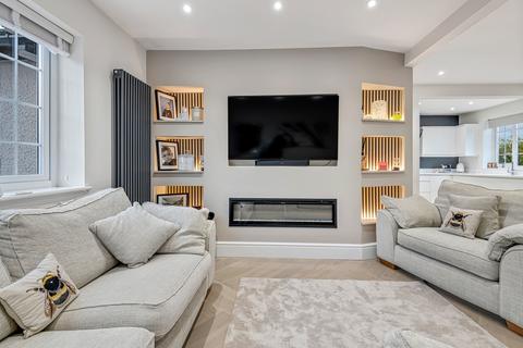 3 bedroom semi-detached house for sale, Springleaze, Knowle, Bristol, BS4 2TU