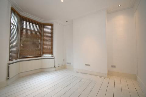 undefined, Sutton Court Road, London,E13