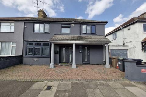 6 bedroom semi-detached house for sale, Fitzroy Avenue, Luton, LU3