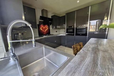 6 bedroom semi-detached house for sale, Fitzroy Avenue, Luton, LU3