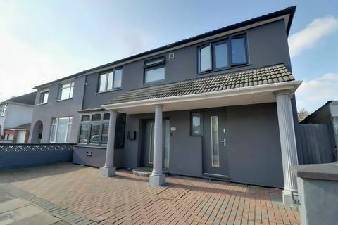 undefined, Fitzroy Avenue, Luton, LU3
