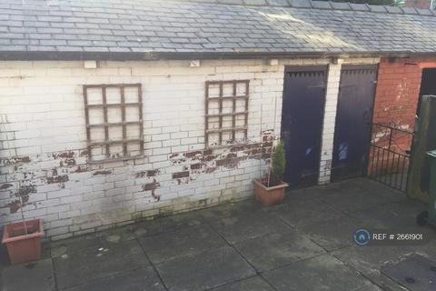 2 bedroom terraced house to rent, Barleyhill Road, Garforth, Leeds, LS25