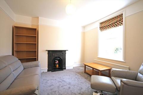 1 bedroom flat to rent, Queen's Club Gardens, London W14