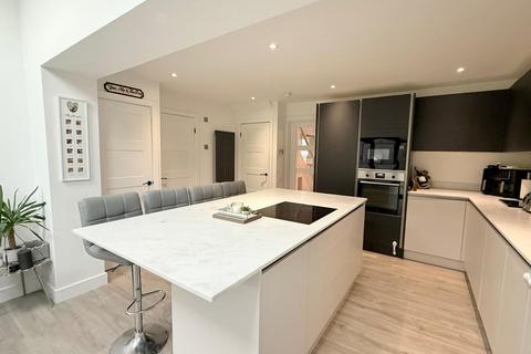 3 bedroom semi-detached house for sale, Alston Close, Hazel Grove