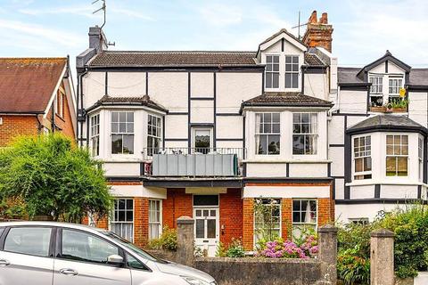 2 bedroom flat to rent, East Drive, Brighton