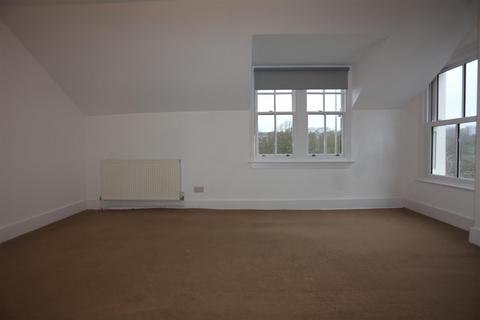 2 bedroom flat to rent, East Drive, Brighton