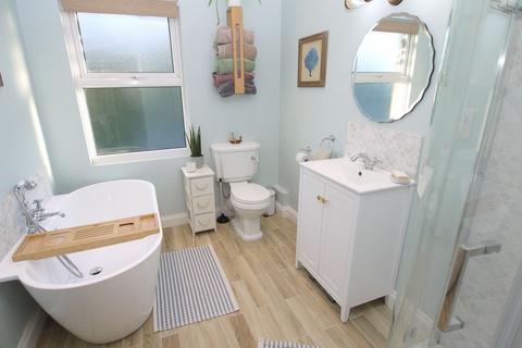 3 bedroom terraced house for sale, Holyoake Terrace, Sevenoaks, TN13