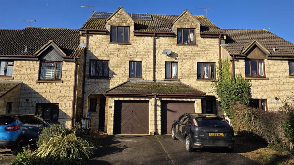 Hanstone Close.jpg