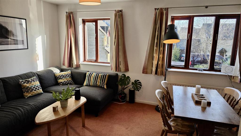 Hanstone Close 2.jpg