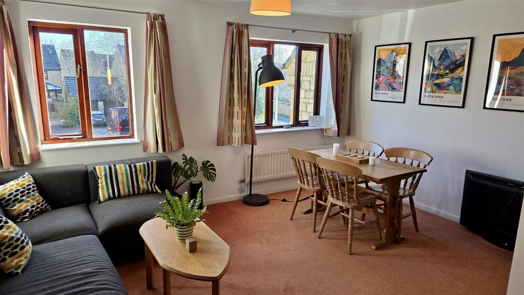 Hanstone Close 3.jpg