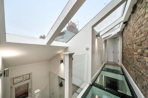 2 bedroom flat for sale, Sternhold Avenue, London, SW2