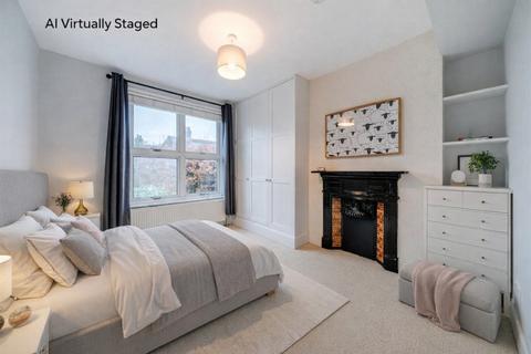 2 bedroom flat for sale, Sternhold Avenue, Telford Park, London, SW2