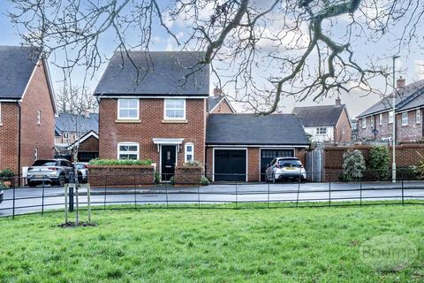 4 bedroom detached house for sale, Farm Drive, Petersfield, Hampshire, GU31