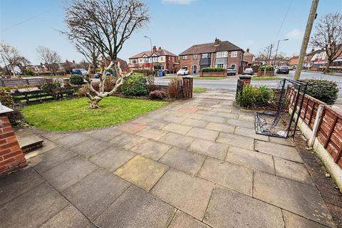 4 bedroom detached house for sale, Woodhouse Lane, Sale