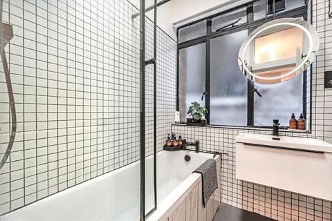 1 bedroom flat to rent, Cromwell Road, London SW5