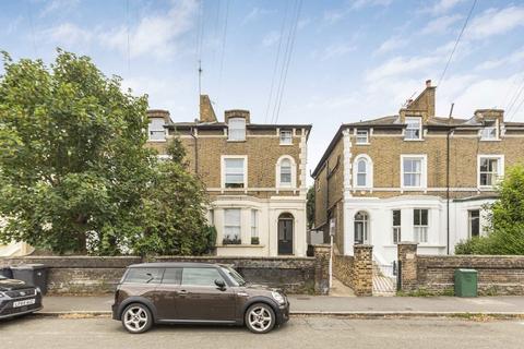 1 bedroom flat for sale, Knights Park, Kingston Upon Thames KT1