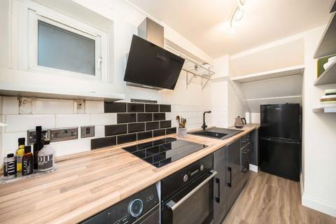 1 bedroom flat for sale, Knights Park, Kingston Upon Thames KT1
